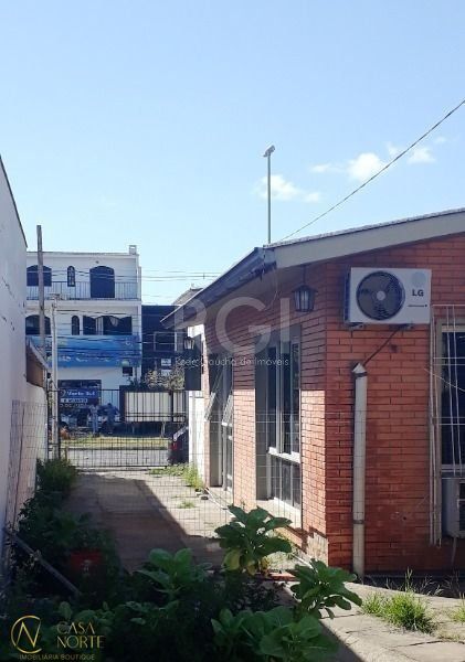 Terreno à venda  com 380m², Avenida Eduardo Prado no bairro Cavalhada em Porto Alegre