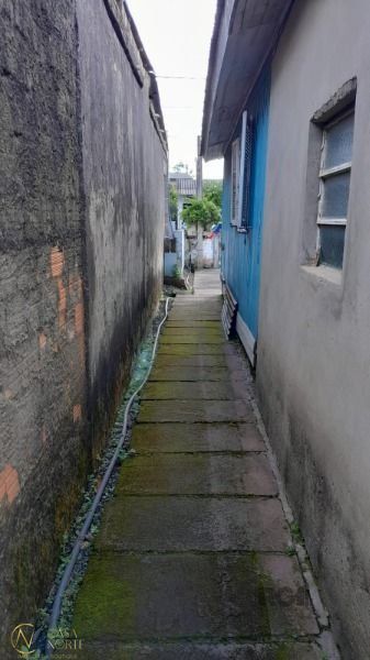 Casa à venda com 2 quartos, 60m², 4 vagas, Rua Álamo-Branco no bairro Restinga em Porto Alegre