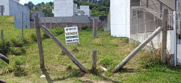 Terreno à venda  com 200m², Rua Irmao Jaime Biazus no bairro Guarujá em Porto Alegre