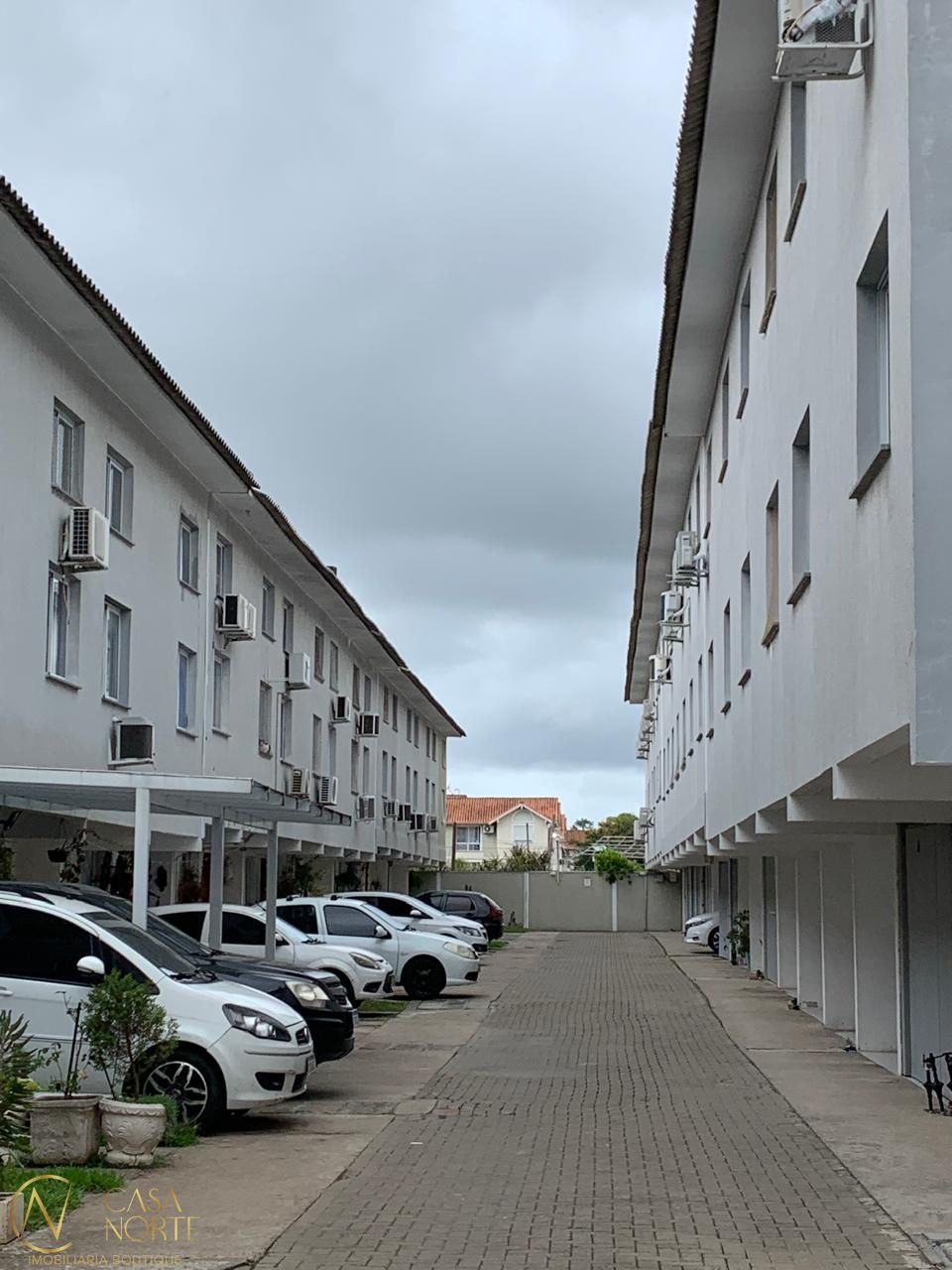 Sobrado à venda com 2 quartos, 52m², 1 vaga, Rua Dorival Castilhos Machado no bairro Aberta dos Morros em Porto Alegre