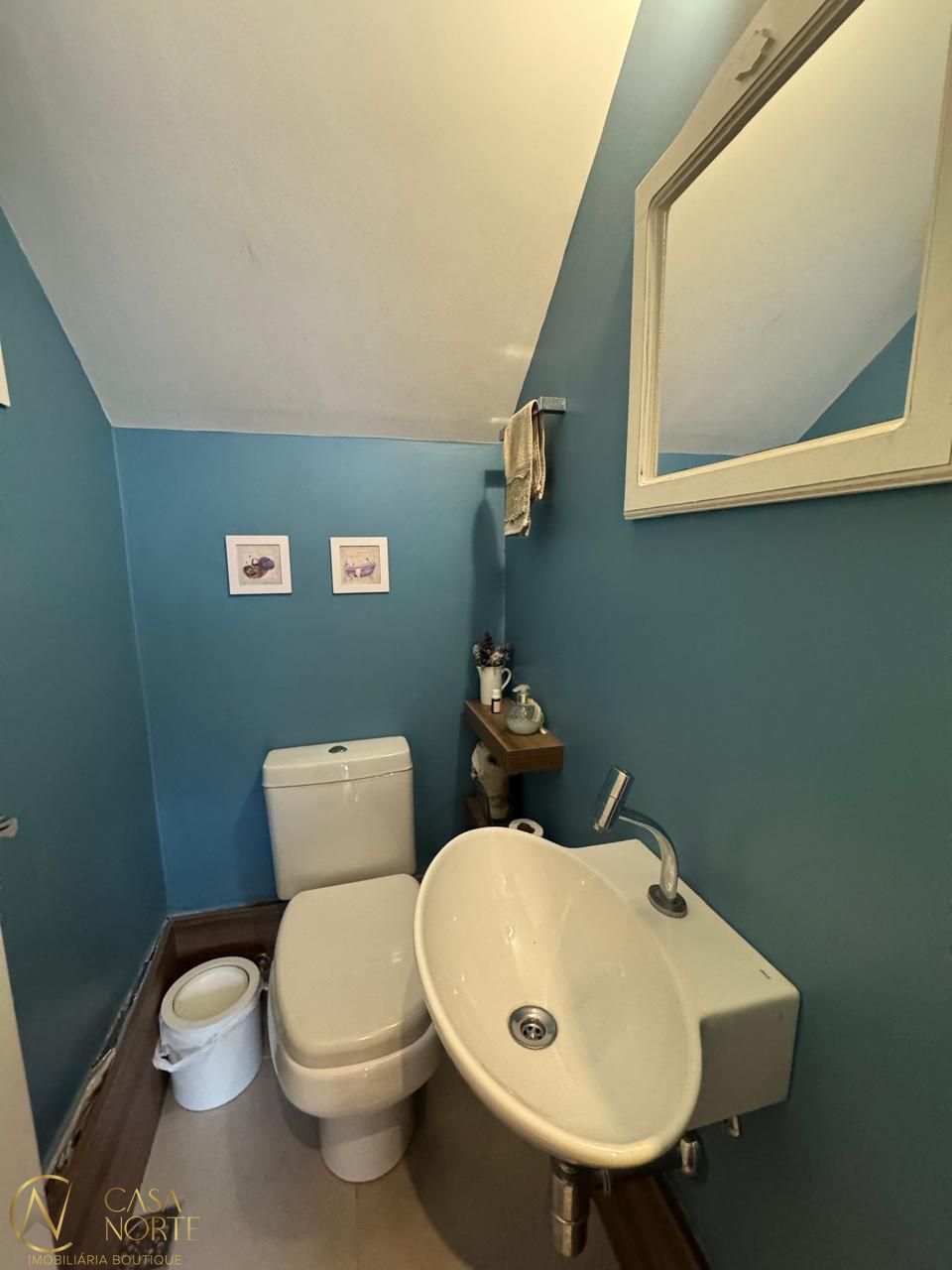 Casa de Condomínio à venda com 3 quartos, 184m², 1 suíte, 2 vagas, Avenida Coronel Marcos no bairro Pedra Redonda em Porto Alegre