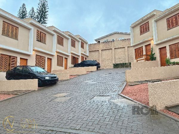 Casa de Condomínio à venda com 2 quartos, 124m², 1 suíte, 2 vagas, Rua Octávio de Souza no bairro Teresópolis em Porto Alegre