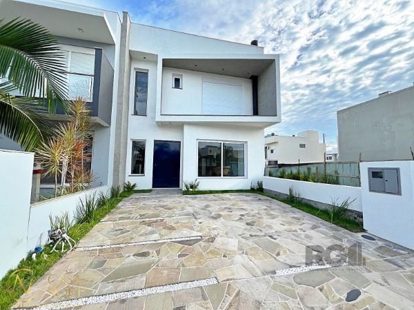Casa de Condomínio à venda com 3 quartos, 180m², 3 suítes, 2 vagas, Rua Monsenhor Augusto Dalvit no bairro Aberta dos Morros em Porto Alegre