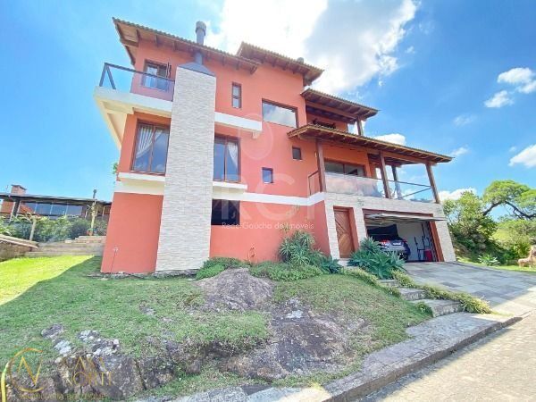 Casa de Condomínio à venda com 3 quartos, 250m², 1 suíte, 2 vagas, Avenida Professor Oscar Pereira no bairro Glória em Porto Alegre