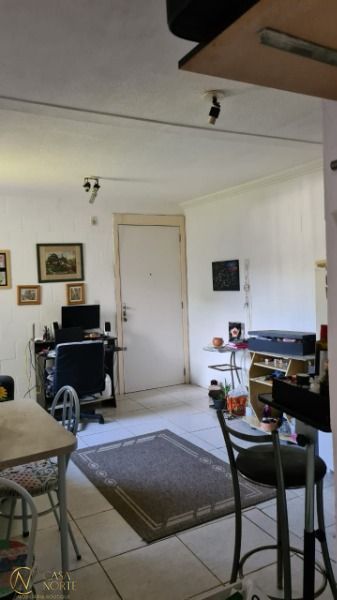 Apartamento à venda com 2 quartos, 43m², 1 vaga, Rua Imperio no bairro Vila Nova em Porto Alegre
