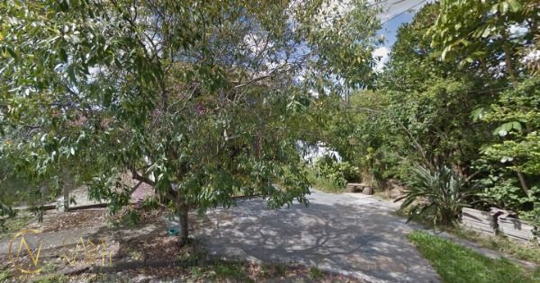 Casa à venda com 2 quartos, 77m², 2 vagas, Rua Maria Lourdes Willms no bairro Hípica em Porto Alegre