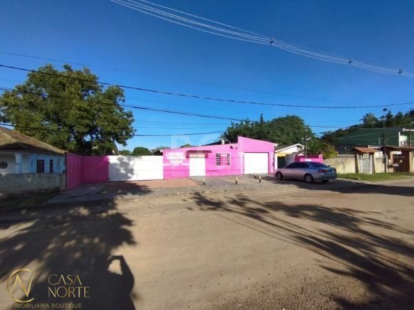 Casa à venda com 5 quartos, 500m², 3 vagas, Rua Jorge Mello Guimaraes no bairro Belém Novo em Porto Alegre