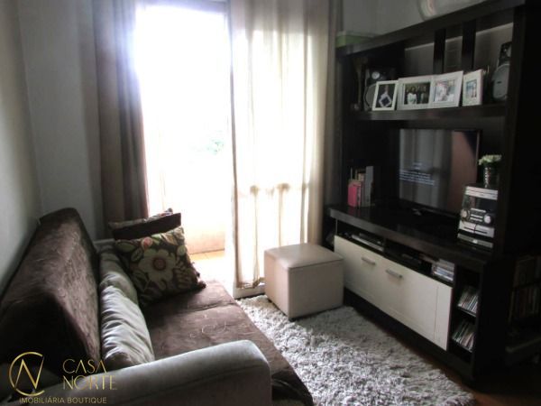 Apartamento à venda com 2 quartos, 49m², Rua Professora Zilah Totta no bairro Jardim Leopoldina em Porto Alegre