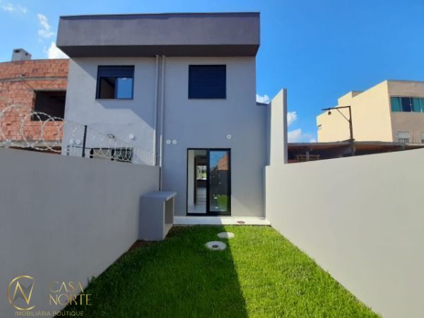 Sobrado à venda com 2 quartos, 87m², 2 suítes, 2 vagas, Rua Alvaro Pedro da Rosa no bairro Aberta dos Morros em Porto Alegre