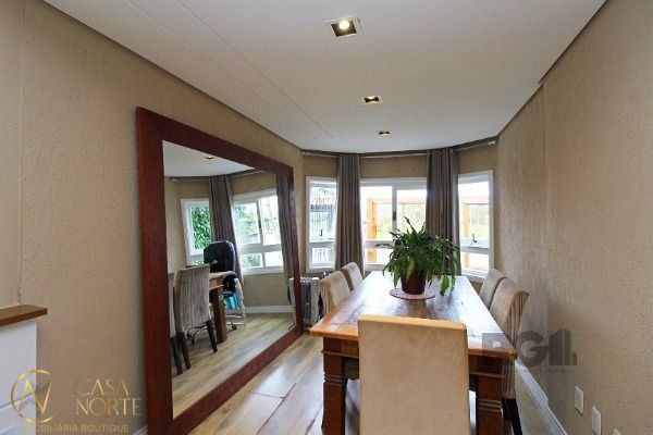 Casa à venda com 2 quartos, 83m², 2 suítes, 2 vagas, Rua Baldoino Bottini no bairro Hípica em Porto Alegre