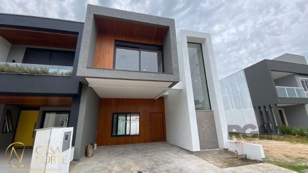 Casa de Condomínio à venda com 3 quartos, 190m², 3 suítes, 2 vagas, Rua Sinai no bairro Ipanema em Porto Alegre