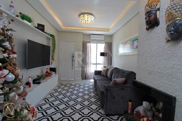 Casa à venda , 107m², 2 suítes, 1 vaga, Rua Vacaria no bairro Hípica em Porto Alegre