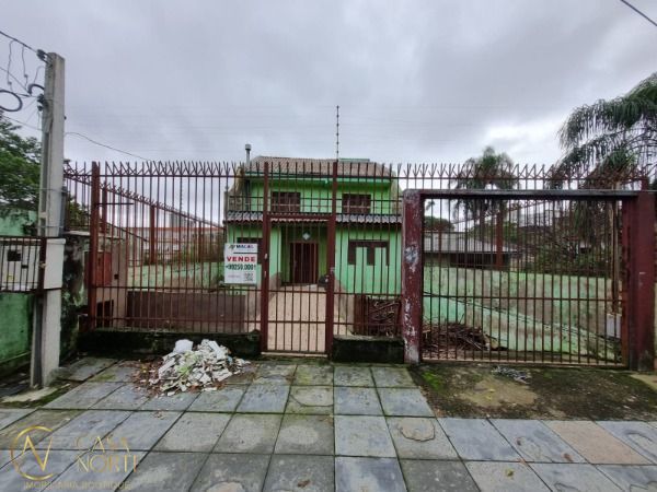 Sobrado à venda com 5 quartos, 340m², 4 vagas, Rua Intendente Alfredo Azevedo no bairro Glória em Porto Alegre