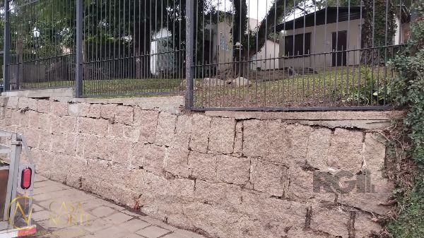 Terreno à venda  com 412m², Rua Landel de Moura no bairro Tristeza em Porto Alegre
