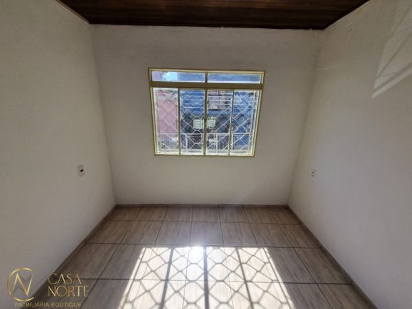 Casa à venda com 2 quartos, 45m², 1 vaga, Estrada João Passuelo no bairro Vila Nova em Porto Alegre