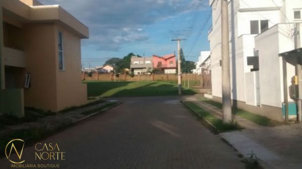 Terreno à venda  com 195m², Rua Fabiana Kila de Avila no bairro Hípica em Porto Alegre
