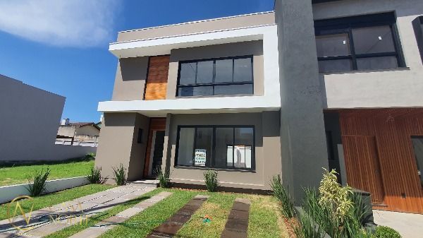 Casa de Condomínio à venda com 3 quartos, 147m², 3 suítes, 2 vagas, Rua Sinai no bairro Ipanema em Porto Alegre