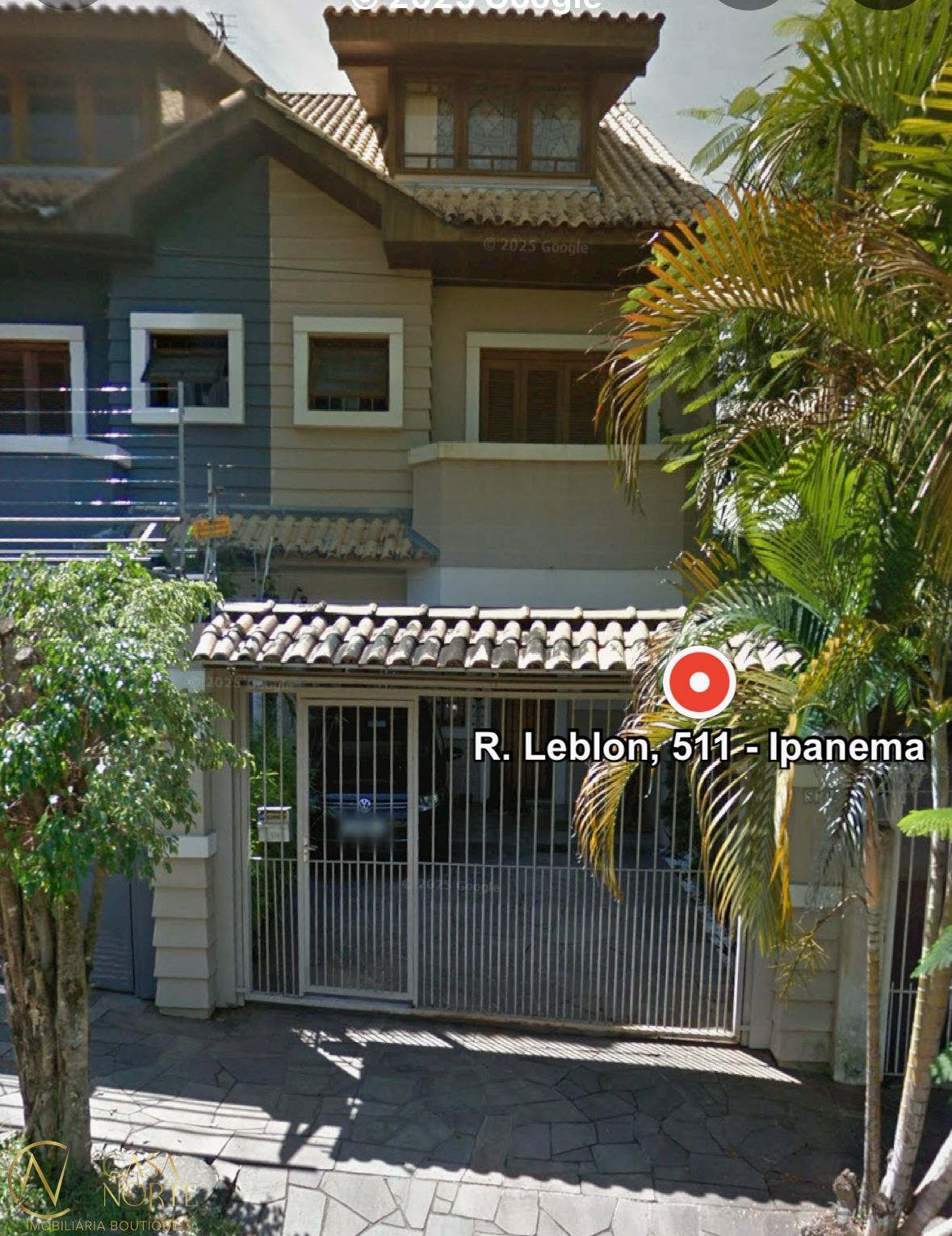 Casa à venda com 3 quartos, 144m², 1 suíte, 2 vagas, Rua Leblon no bairro Ipanema em Porto Alegre