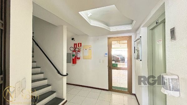 Apartamento à venda com 3 quartos, 78m², 1 suíte, 1 vaga, Avenida Doutor Carlos Barbosa no bairro Medianeira em Porto Alegre