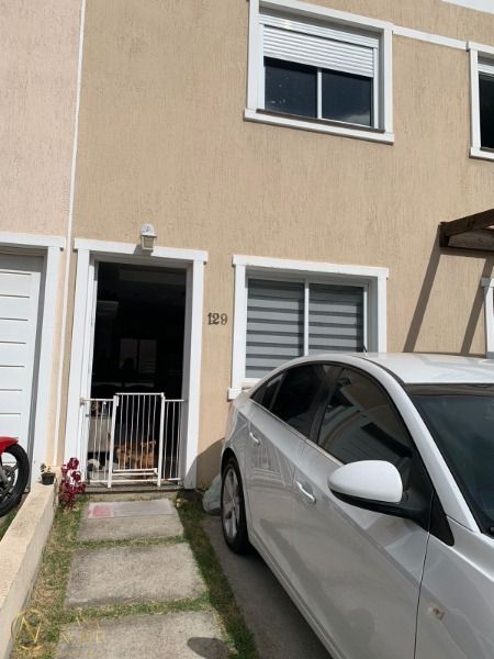 Casa de Condomínio à venda com 2 quartos, 111m², 1 vaga, Rua Capitao Pedroso no bairro Restinga em Porto Alegre