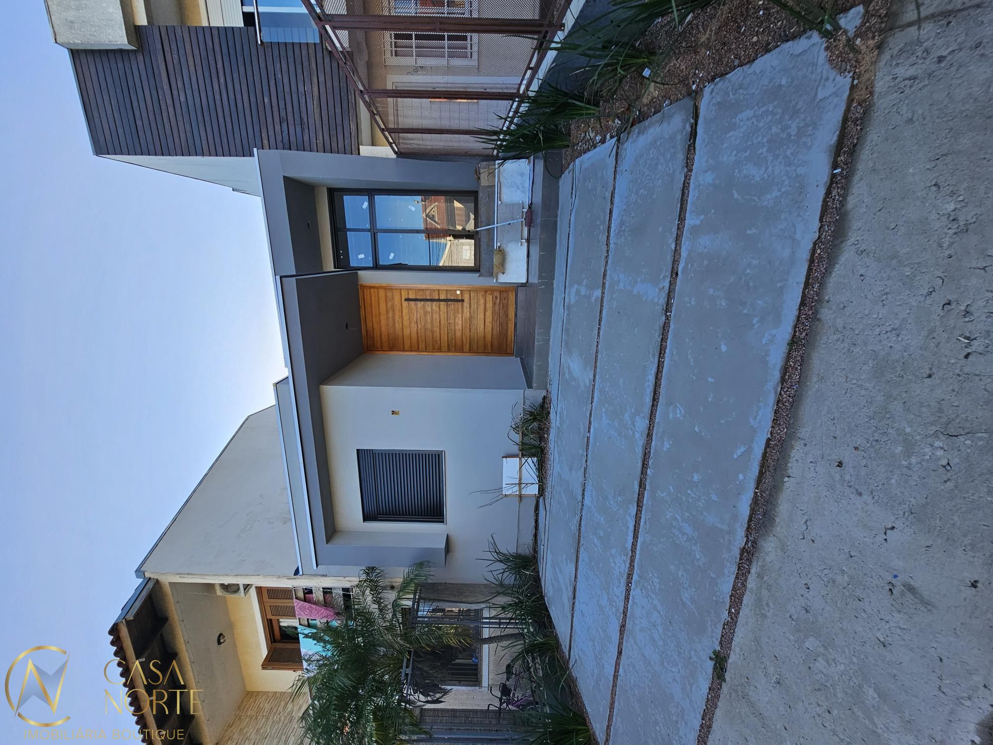 Casa à venda com 3 quartos, 80m², 1 suíte, 2 vagas, Rua Luzinete Alves Aragon no bairro Hípica em Porto Alegre