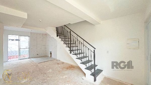 Casa à venda com 2 quartos, 87m², 1 vaga, Estrada Cristiano Kraemer no bairro Vila Nova em Porto Alegre
