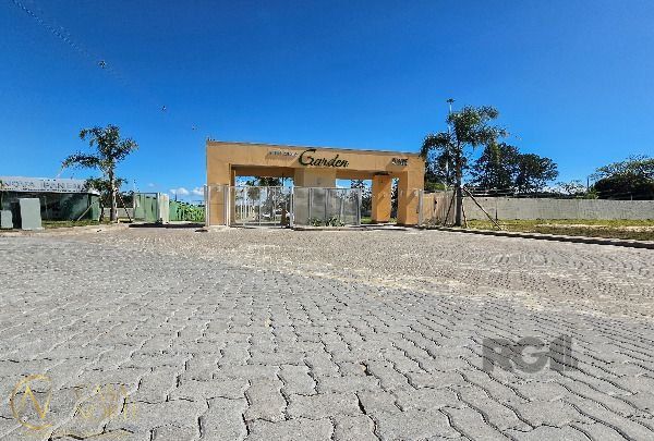 Terreno à venda  com 147m², Avenida Juca Batista no bairro Hípica em Porto Alegre