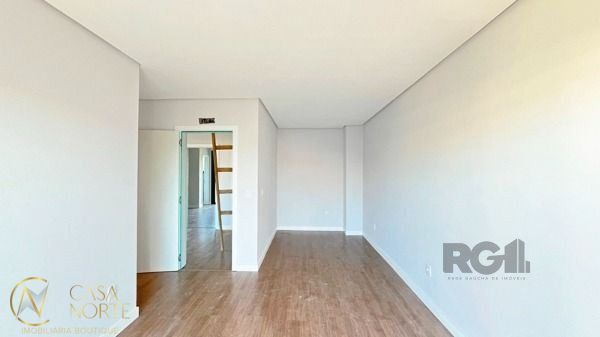 Casa de Condomínio à venda com 3 quartos, 177m², 3 suítes, 2 vagas, Rua Sinai no bairro Ipanema em Porto Alegre