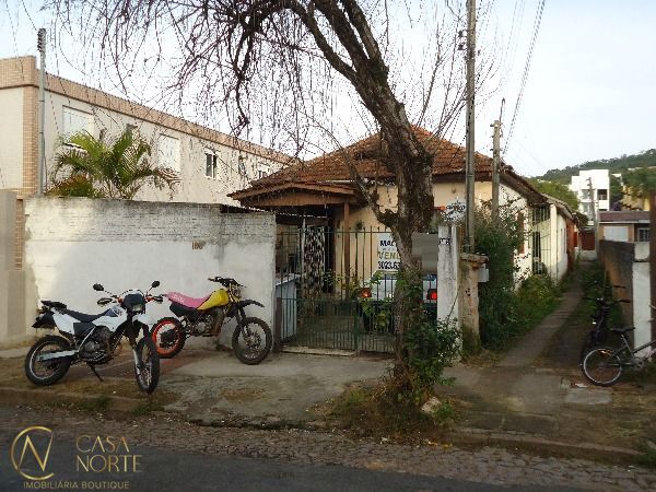 Terreno à venda  com 600m², Rua Landel de Moura no bairro Camaquã em Porto Alegre