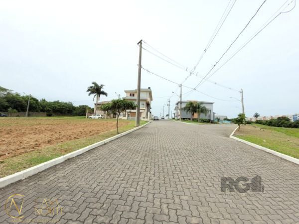 Terreno à venda  com 229m², Estrada Jorge Pereira Nunes no bairro Campo Novo em Porto Alegre