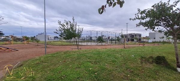Casa à venda com 2 quartos, 88m², 2 suítes, 1 vaga, Rua Miguel Castro da Silva no bairro Hípica em Porto Alegre