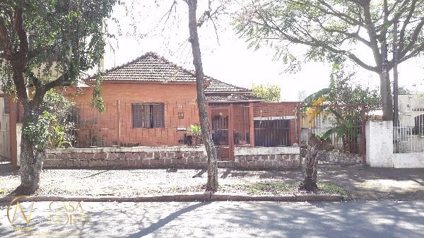 Terreno à venda  com 360m², Rua Paulino Azurenha no bairro Partenon em Porto Alegre