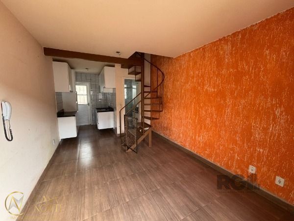 Casa de Condomínio à venda com 3 quartos, 60m², 1 vaga, Avenida Monte Cristo no bairro Vila Nova em Porto Alegre