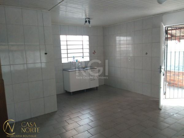 Casa à venda com 2 quartos, 98m², 3 vagas, Avenida da Serraria no bairro Espírito Santo em Porto Alegre