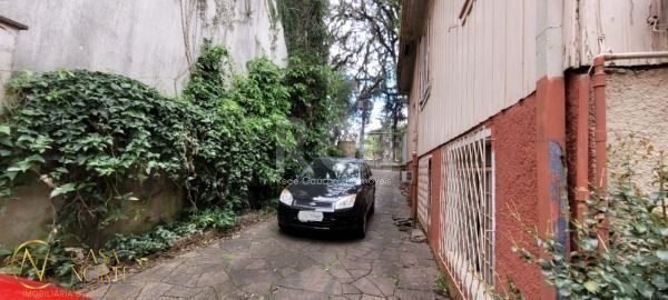 Terreno à venda , 696m², Rua Silveiro no bairro Menino Deus em Porto Alegre