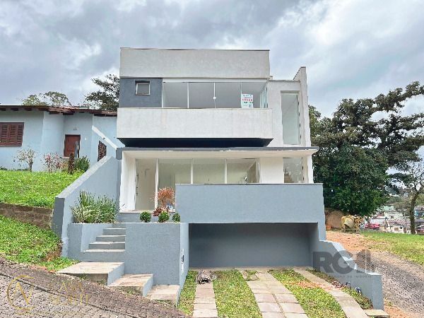 Casa de Condomínio à venda com 3 quartos, 150m², 3 suítes, 2 vagas, Avenida Juca Batista no bairro Hípica em Porto Alegre