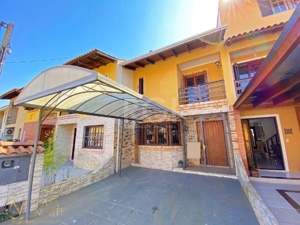 Casa de Condomínio à venda com 3 quartos, 191m², 2 suítes, 2 vagas, Avenida Edgar Pires de Castro no bairro Hípica em Porto Alegre