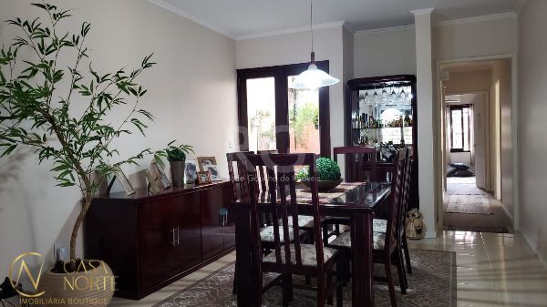 Casa à venda com 3 quartos, 146m², 1 suíte, 2 vagas, Rua Padre Paulo Englert no bairro Espírito Santo em Porto Alegre