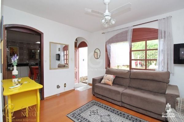 Casa de Condomínio à venda com 4 quartos, 150m², 1 suíte, 2 vagas, Rua Doutor Campos Velho no bairro Cristal em Porto Alegre