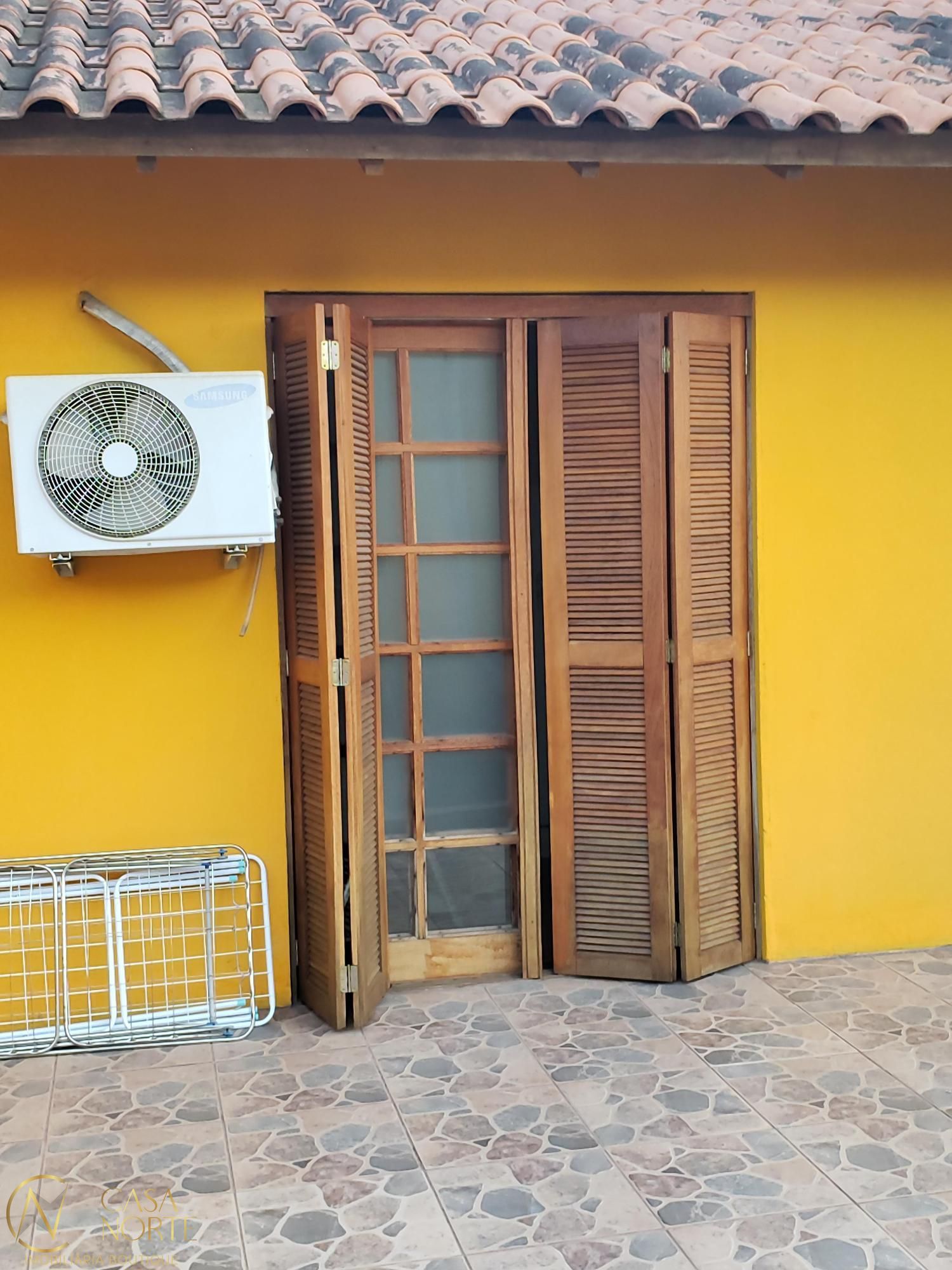 Casa à venda com 2 quartos, 66m², 1 suíte, 1 vaga, Edgar Pires de Castro no bairro Hípica em Porto Alegre