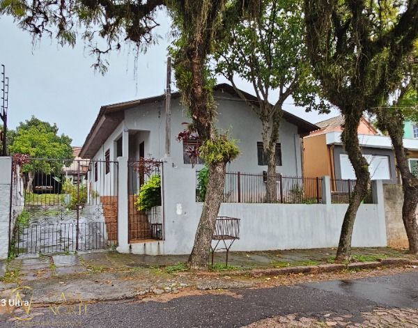 Casa à venda com 3 quartos, 130m², 2 vagas, Rua Landel de Moura no bairro Tristeza em Porto Alegre