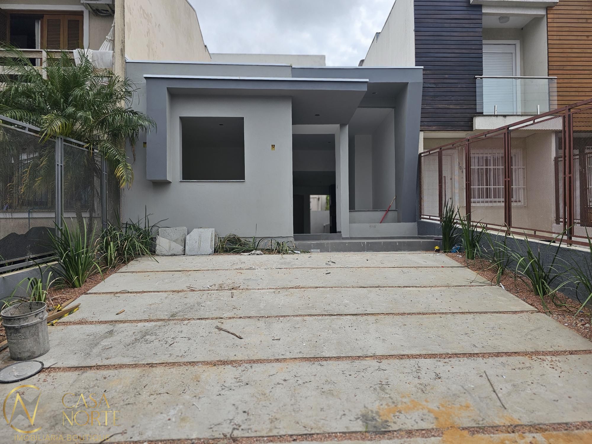Casa à venda com 3 quartos, 80m², 1 suíte, 2 vagas, Rua Luzinete Alves Aragon no bairro Hípica em Porto Alegre