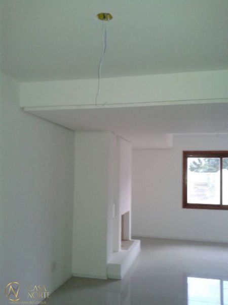 Casa de Condomínio à venda com 3 quartos, 98m², 1 suíte, 1 vaga, Da Serraria no bairro Guarujá em Porto Alegre
