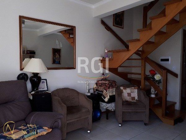 Casa de Condomínio à venda com 2 quartos, 58m², 1 vaga, Rua Capitao Pedroso no bairro Restinga em Porto Alegre