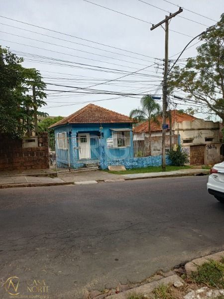 Terreno à venda  com 250m², Rua Octavio de Souza no bairro Teresópolis em Porto Alegre