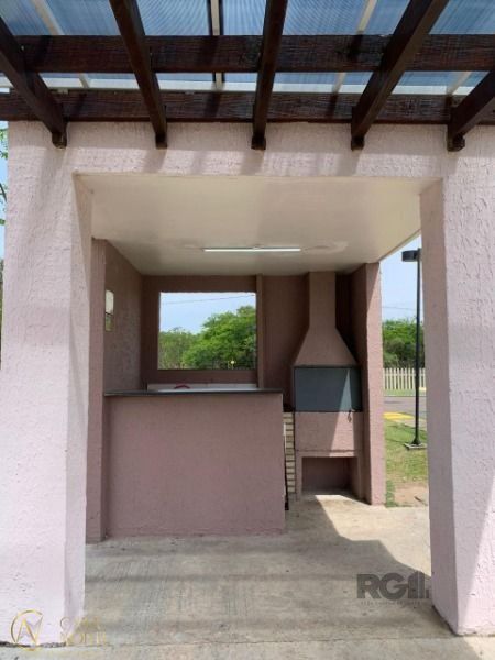 Apartamento à venda com 2 quartos, 41m², 1 vaga, Rua Avenida Edgar Pires de Castro - de 2240 a 3038 - Lado Par no bairro Hípica em Porto Alegre