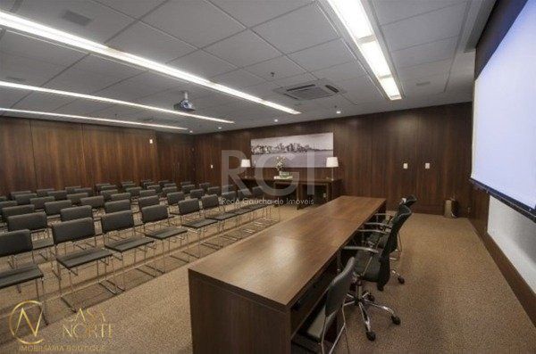 Sala Comercial à venda , 34m², 1 vaga, Avenida Ipiranga no bairro Jardim  Botânico em Porto Alegre
