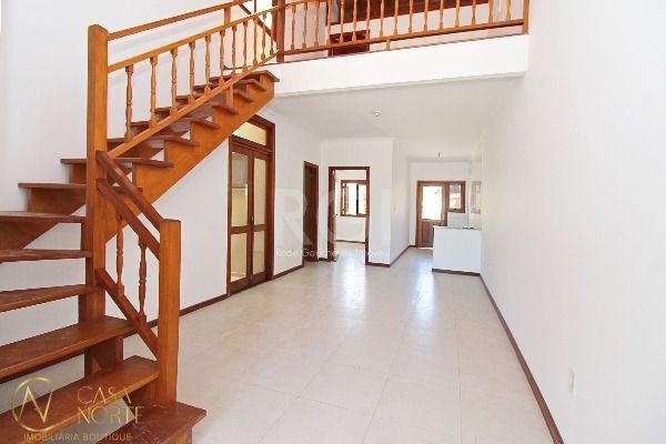 Casa à venda com 3 quartos, 103m², 1 suíte, 1 vaga, Rua Amoni no bairro Aberta dos Morros em Porto Alegre