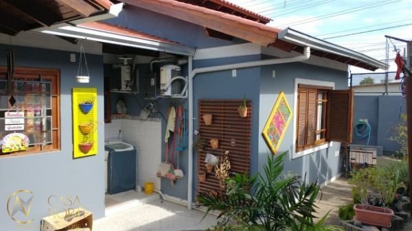 Casa à venda com 3 quartos, 171m², 1 suíte, 2 vagas, Rua Doutor Ildefonso Pinto no bairro Santa Tereza em Porto Alegre