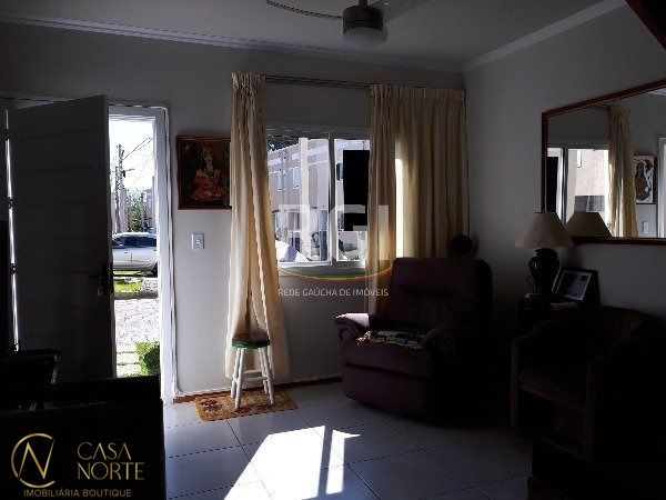 Casa de Condomínio à venda com 2 quartos, 58m², 1 vaga, Rua Capitao Pedroso no bairro Restinga em Porto Alegre